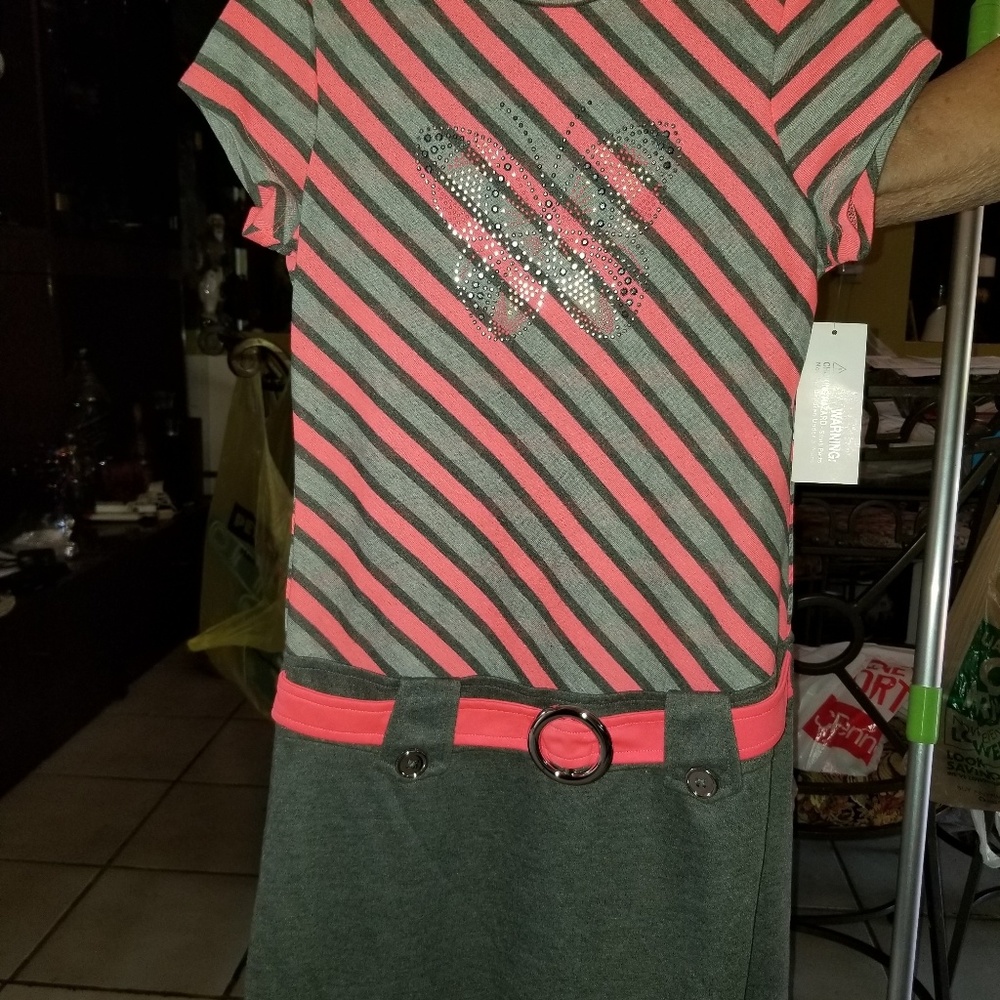 Girls dress